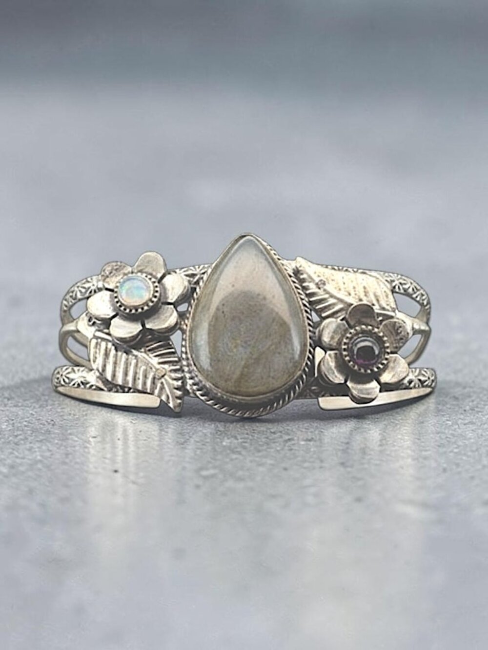 925 Sterling Silver Labradorite Bracelet, Secondary stones: Moonstone and Onyx